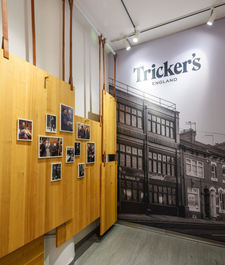 service-centre-store-design-trickers-shanghai-2021