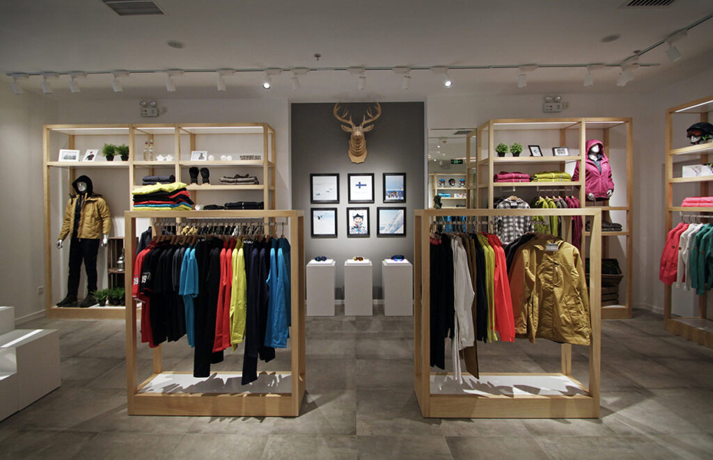 store-identity-design-halti-jinyuan-mall-beijing-2015