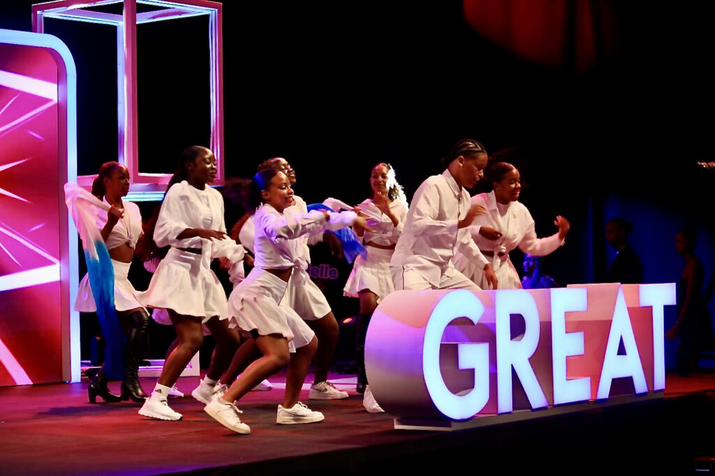 The Great Battle for the Crown - stage design for TV productions in remote locations, Seychelles