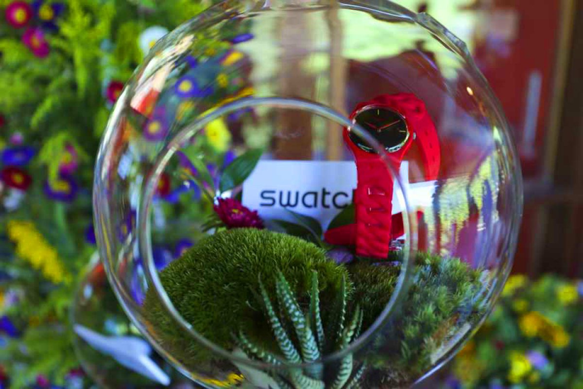 Collection Launch Space Design Swatch Commune at the Great Wall