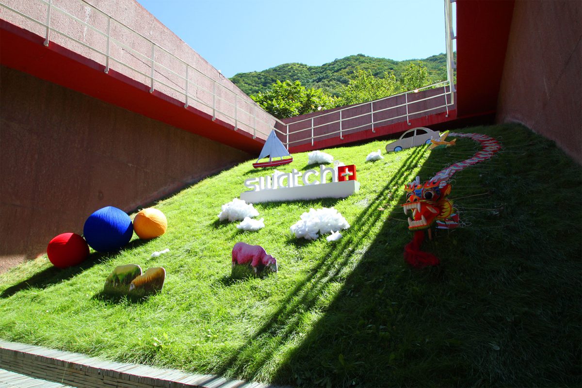 Collection Launch Space Design Swatch Commune at the Great Wall